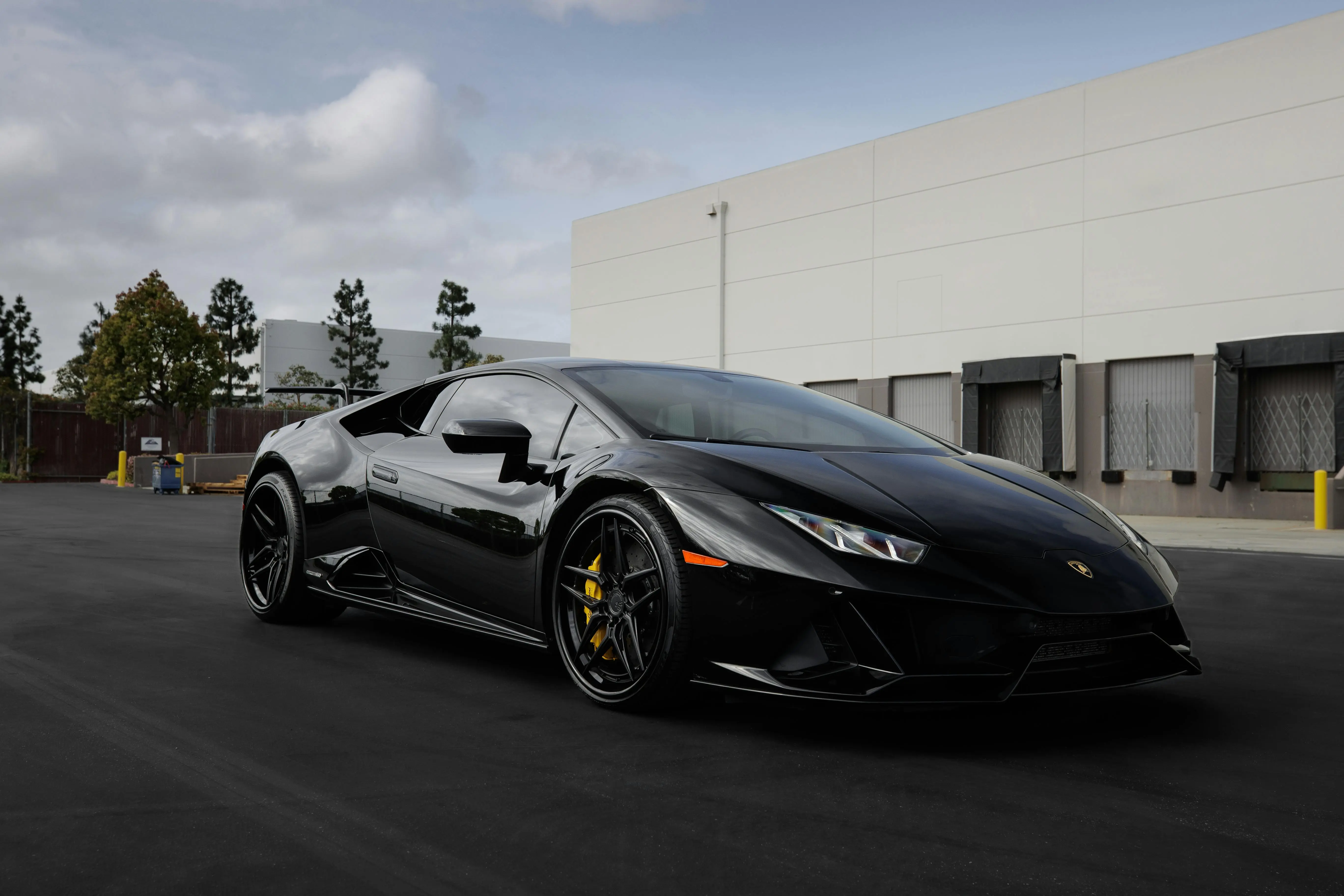 2020 Black Lamborghini Huracan